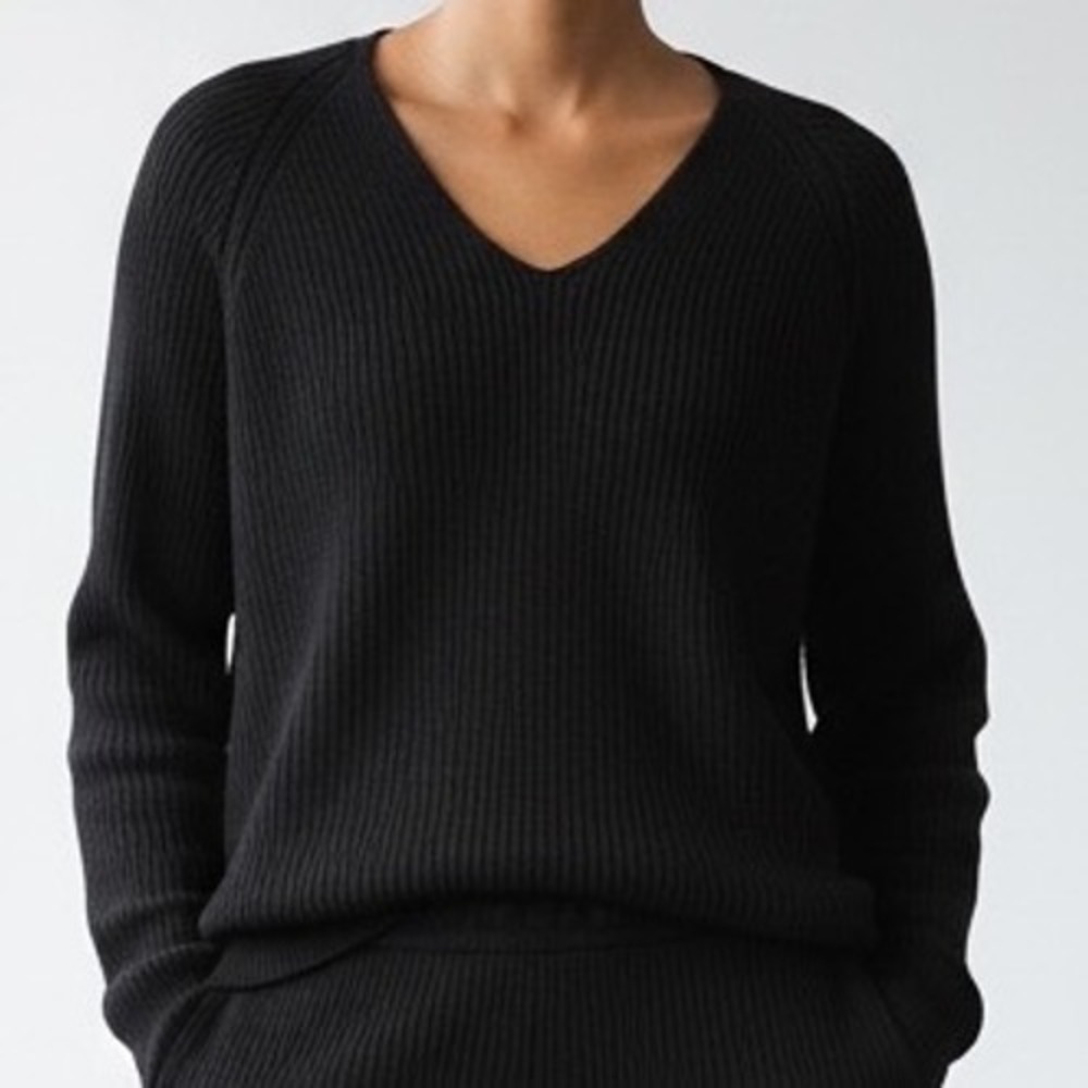 Athleta Black Ribbed V Neck Long Sleeve Sweater Top Womens XS‎ classic comfort